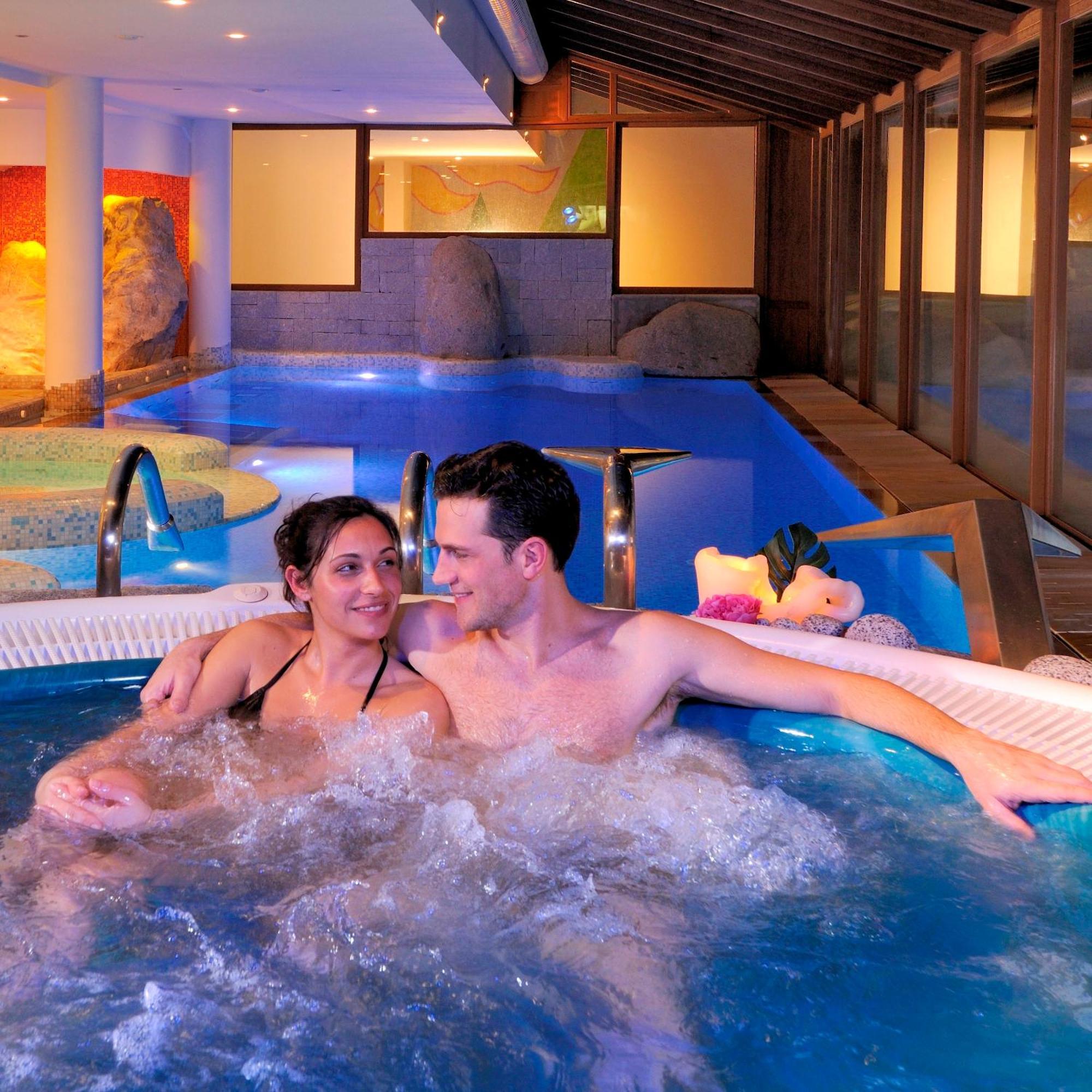 Carlo Magno Hotel Spa Resort Madonna Exteriör bild