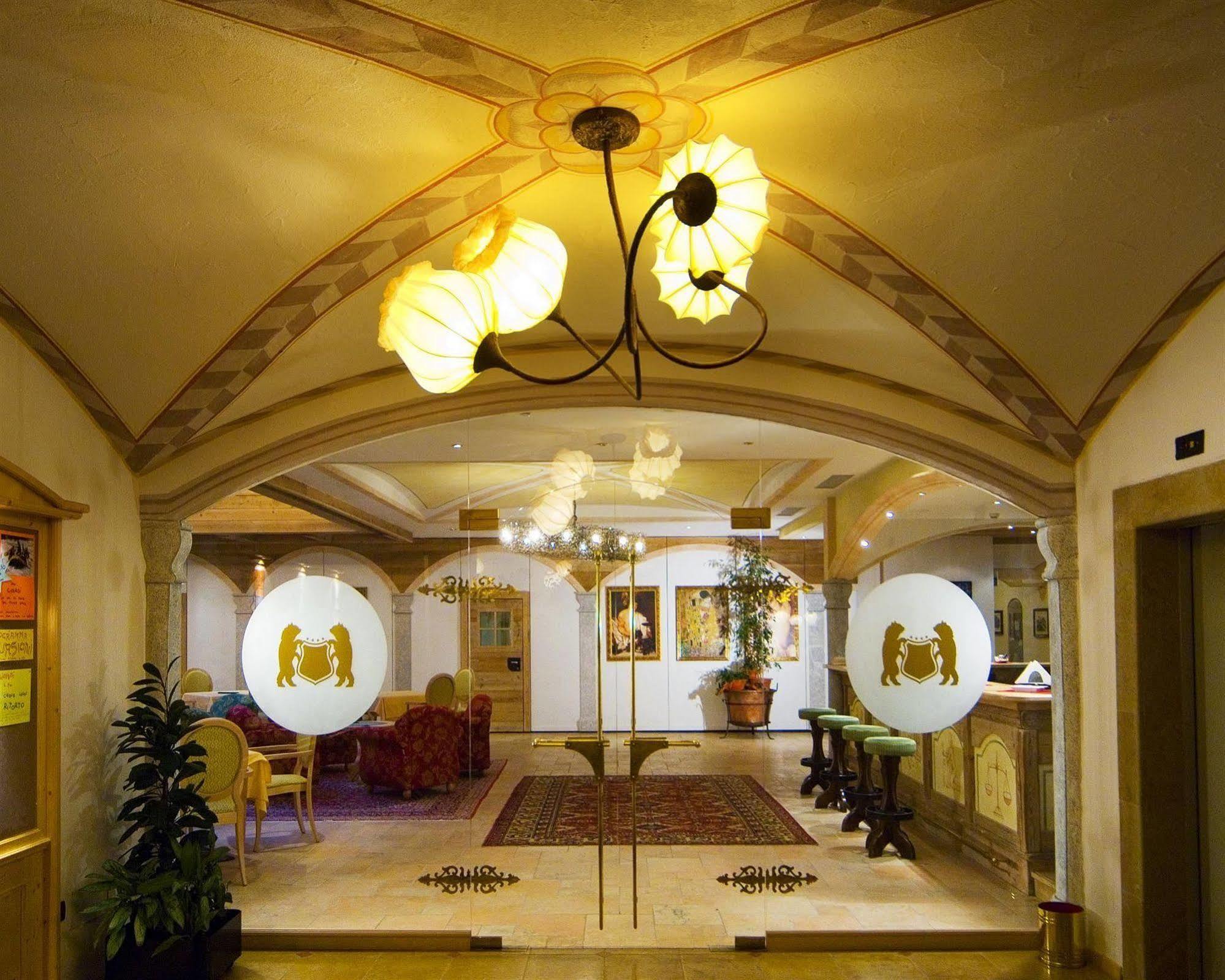 Carlo Magno Hotel Spa Resort Madonna Exteriör bild