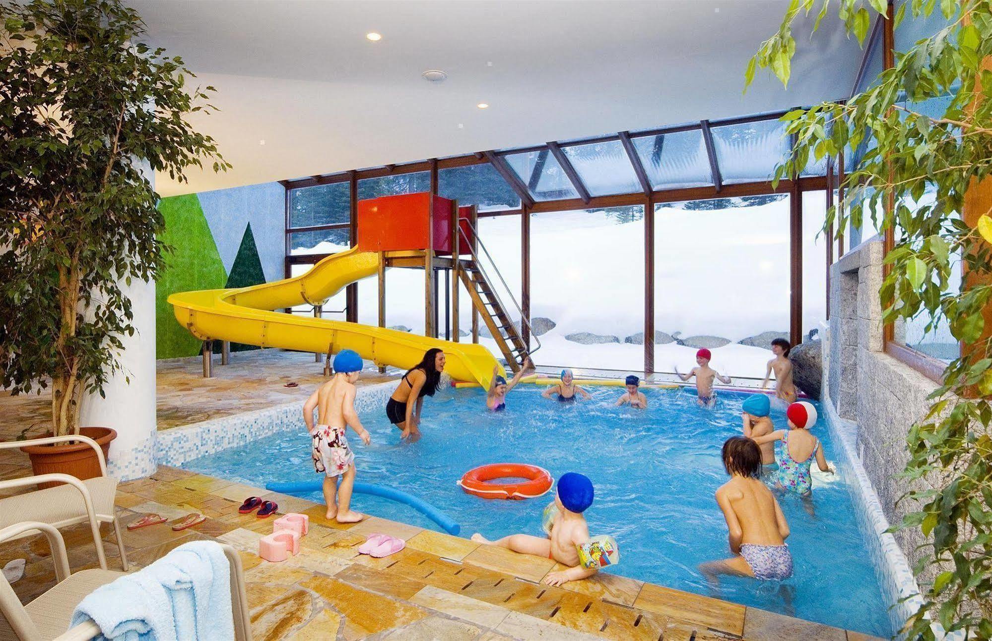 Carlo Magno Hotel Spa Resort Madonna Exteriör bild